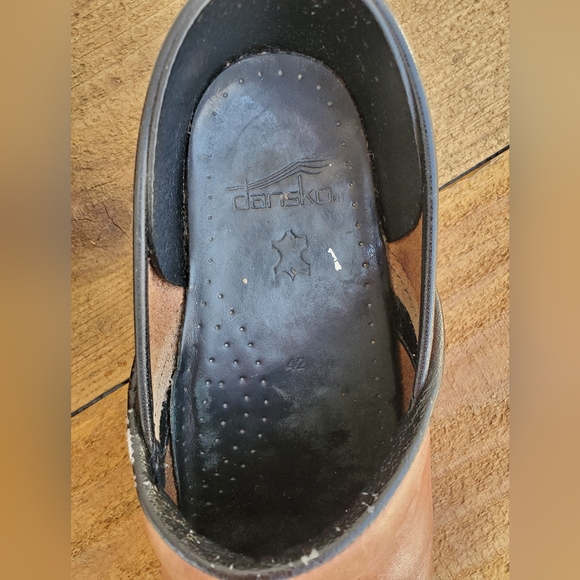 Dansko Size 42 Brown Leather Good to fair used Condition - Picture 7 of 7